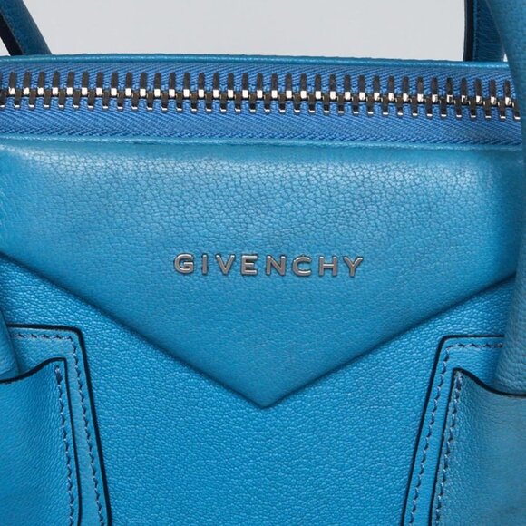 Givenchy Light Blue Sugar Goatskin Leather Medium Antigona Bag - Picture 6 of 12